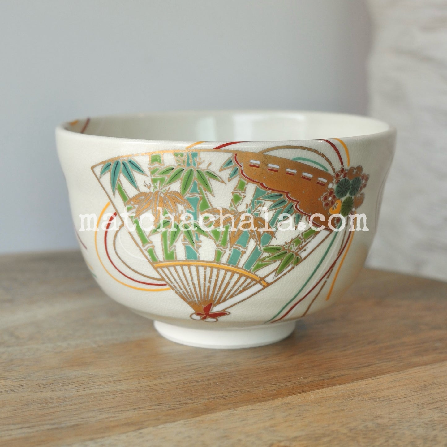 Kyo-Yaki Tezuka Shodo-Buckle With Colored Fan-Faced Chawan